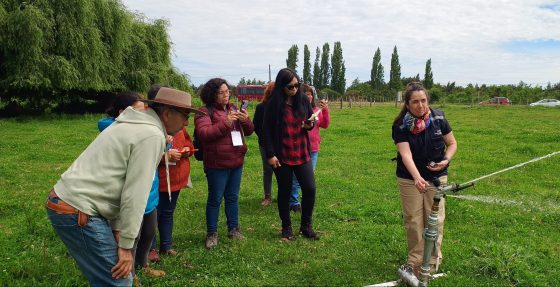 CNR abre postulaciones para curso en instalación, operación y mantención de obras de riego tecnificado fotovoltaico exclusivo para mujeres del sector agrícola