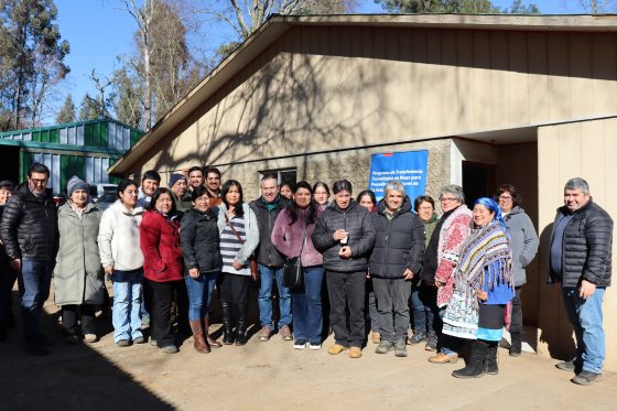 «Antes tenía que pedir ayuda, ahora lo hago sola»: la capacitación de la CNR que forma en riego a agricultores de La Araucanía