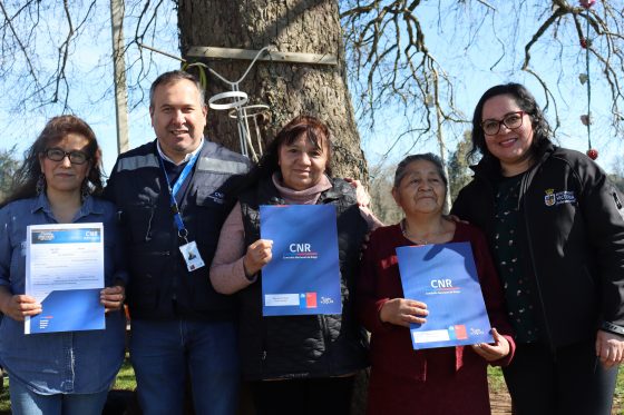 El Ministerio de Agricultura, a través de la CNR, entregó más de $59 millones a agricultoras de Victoria